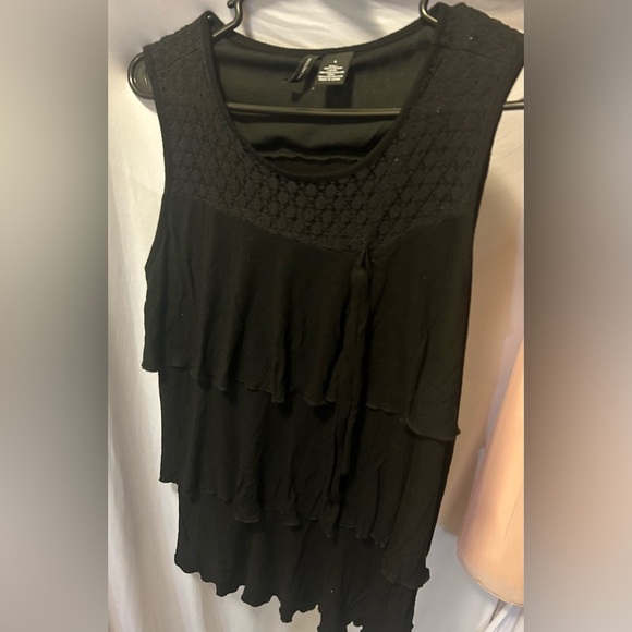 ‼️5/$25‼️New Directions Black Tank Lg - Picture 1 of 4